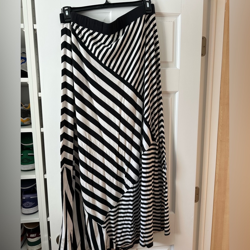 Calvin Klein Black and White Striped Skirt